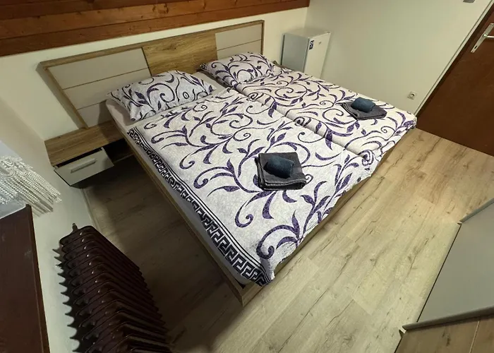 Rooms Maretc